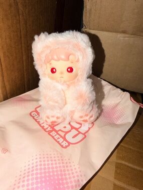 Pop Mart Hacipupu Gummy Bear - Peach.